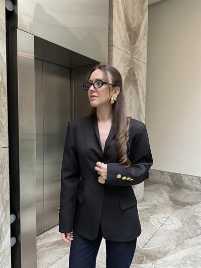 GOLD DÜĞMELİ BEL OTURTMALI SİYAH BLAZER CEKET