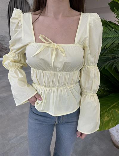 KARE YAKA BÜZGÜLÜ BUTTER YELLOW BLUZ
