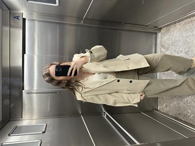 KOL DETAYLI KREM KAŞE BLAZER CEKET