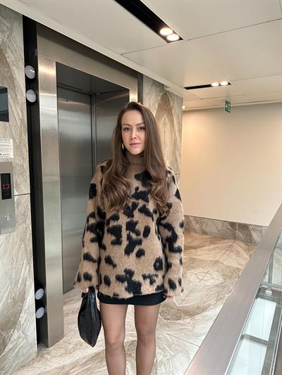 LEOPAR DESEN YUMUŞAK DOKULU KAZAK
