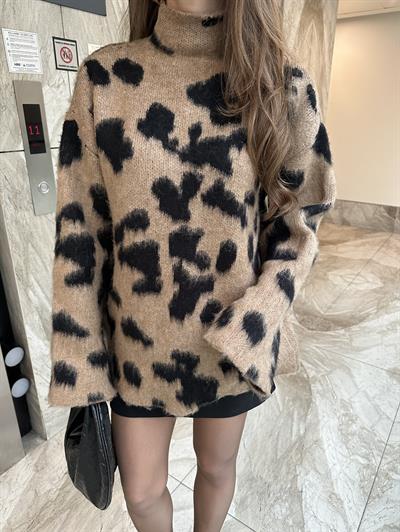 LEOPAR DESEN YUMUŞAK DOKULU KAZAK