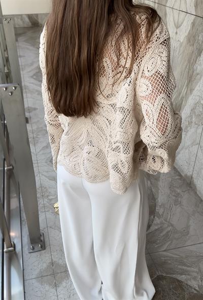 MARKA MODEL DÜĞMELİ AJURLU HIRKA