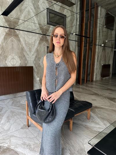 MARKA MODEL GRİ ETEK YELEK TRİKO TAKIM