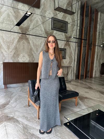 MARKA MODEL GRİ ETEK YELEK TRİKO TAKIM