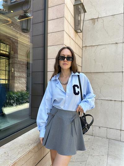 NAKIŞ VE YAZI BASKILI OVERSIZE MAVİ GÖMLEK