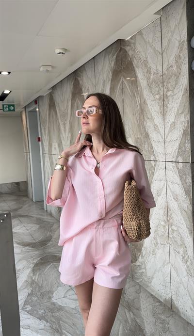 PEMBE ÇİZGİLİ GÖMLEK ŞORT TAKIM 