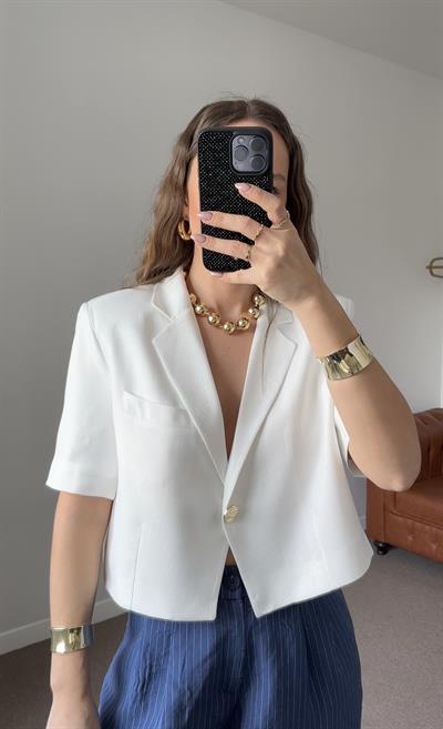 TEK GOLD DÜĞMELİ KISA BEYAZ CEKET