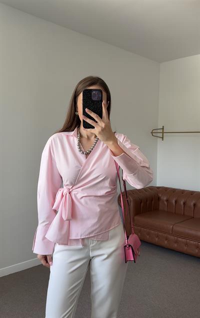 YANDAN BAĞLAMALI PEMBE POPLİN GÖMLEK