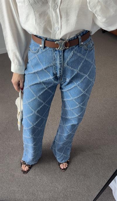 YÜKSEK BEL SAÇAK DETAYLI TASARIM JEAN