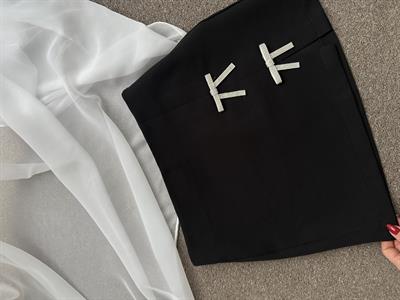 ZR MODEL FİYONKLU SİYAH ETEK
