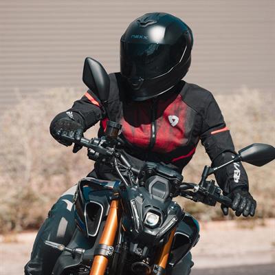 Nexx Y.100R Full Black  Kapalı Motosiklet Kaskı