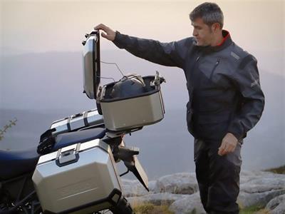 Shad Terra TR48 Alüminyum Arka Çanta