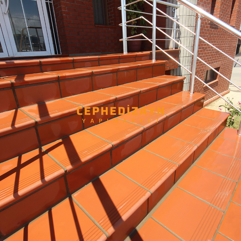 Işıklar Tuğla Cotto Yer Karosu Basamak Kırmızı Ctb/2 240x280x15 mm