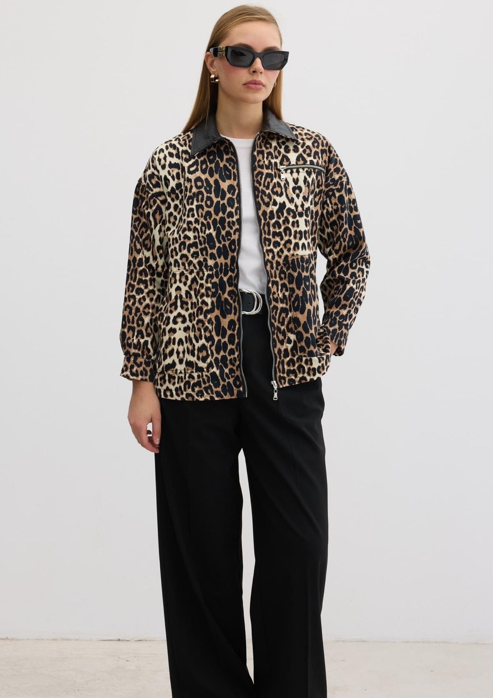 Leoparlı mont