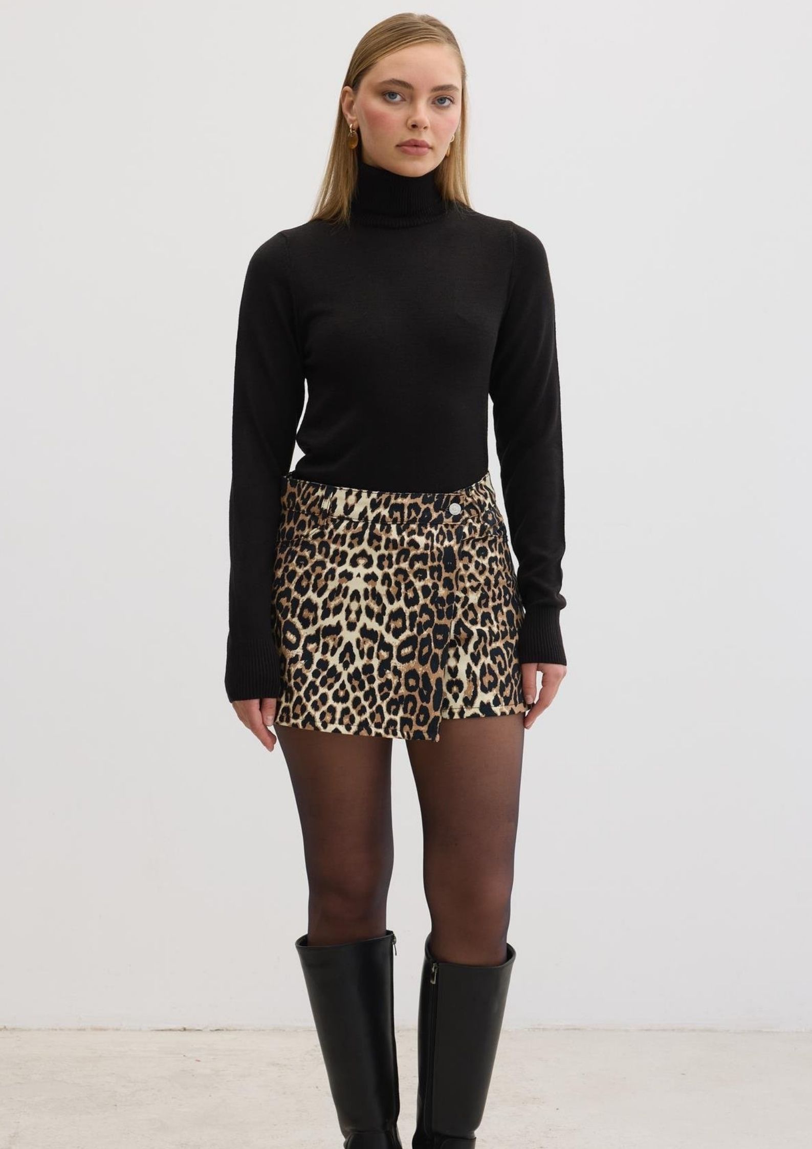 Leopar desenli şort etek