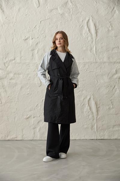 Arka Baskı Detaylı Düğmeli Trençkot SİYAH