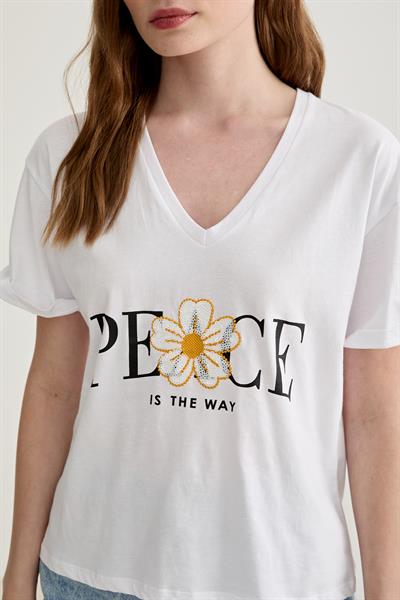 Baskı Detaylı V Yaka Kadın Tshirt BEYAZ