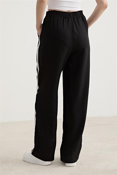 Beyaz Şerit Detaylı Lastikli Pantolon SİYAH