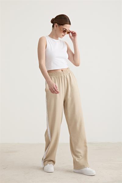 Beyaz Şerit Detaylı Lastikli Pantolon TAŞ