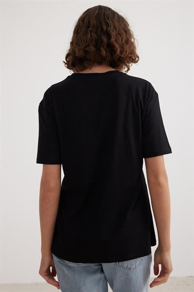 Bisiklet Yaka Baskı Desenli Kadın Tshirt SİYAH