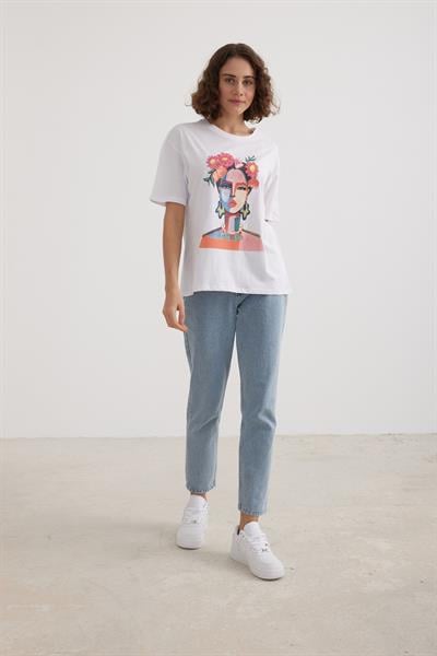 Bisiklet Yaka Baskı Desenli Kadın Tshirt BEYAZ