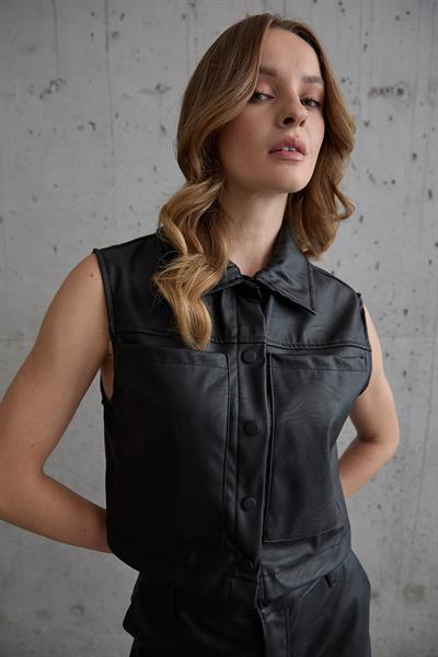 Çıt Çıt Detaylı Kolsuz Deri Yelek SİYAH