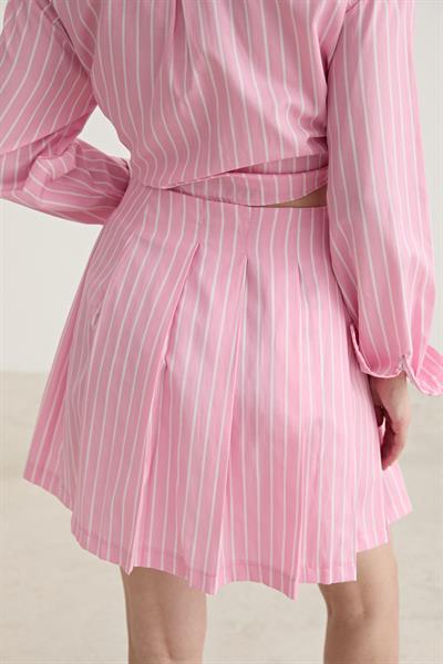 Fermuar Detaylı Tek Çizgili Kısa Etek PEMBE