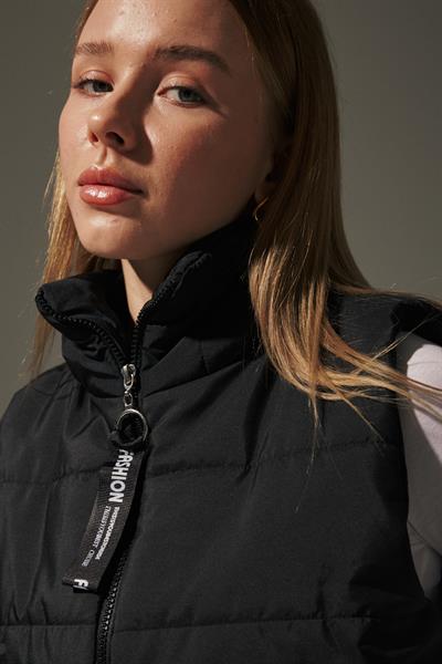 Hakim Yaka Beli Lastikli Kapitone Kadın Yelek SİYAH