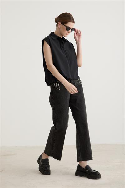 Kadın Kolsuz Cep Detaylı Gömlek SİYAH