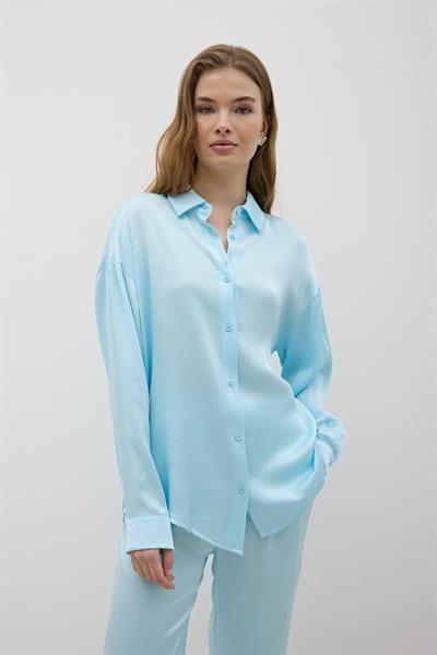 Kadın Önü Düğmeli Oversize Saten Gömlek BEBE MAVİ