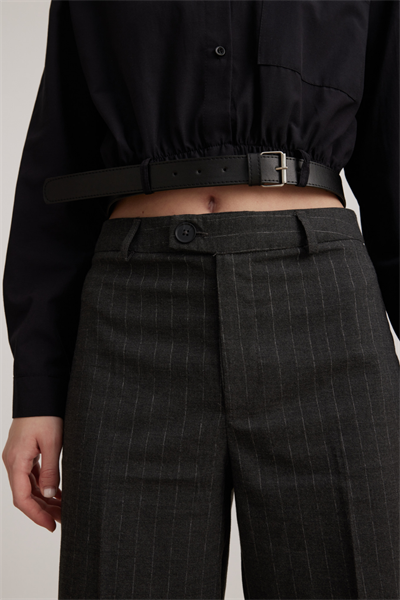 Kemer Detaylı Crop Gömlek SİYAH