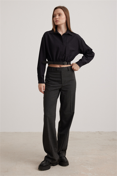 Kemer Detaylı Crop Gömlek SİYAH