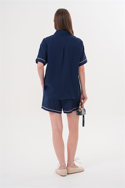 Nakış Detaylı Düğmeli Müslin Gömlek LACİVERT