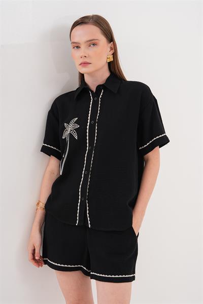 Nakış Detaylı Düğmeli Müslin Gömlek SİYAH