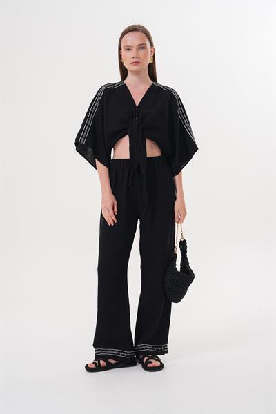 Omuz Nakış Detaylı  Beli Bağlamalı Gömlek SİYAH