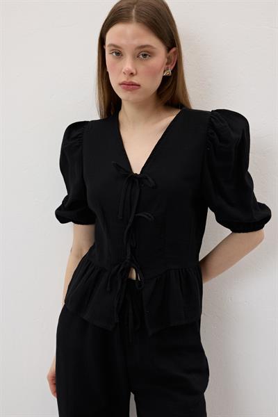 Ön Bağlamalı Kolu Lastikli Müslin Bluz SİYAH