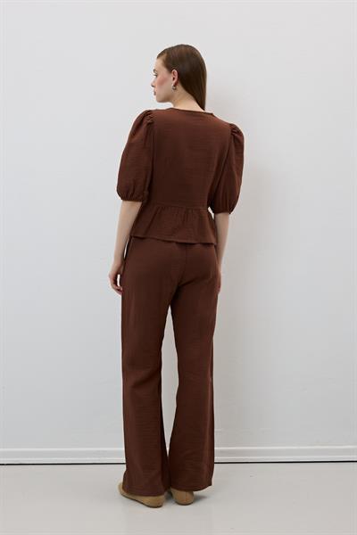 Ön Bağlamalı Kolu Lastikli Müslin Bluz KAHVE