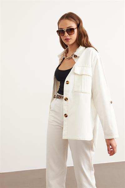 Önü Düğmeli Cep Detaylı Gabardin Ceket EKRU