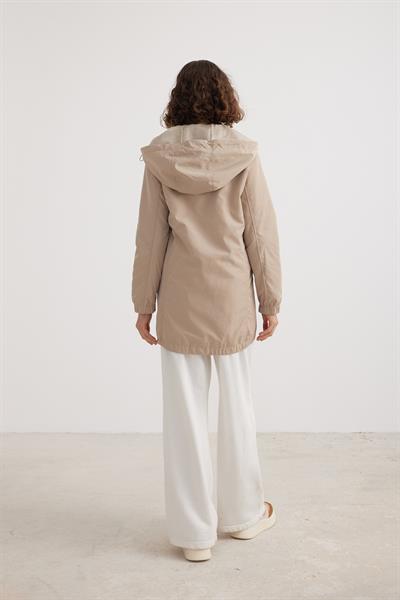 Paraşüt Kumaş Cep Detay Kapüşonlu Kadın Trençkot TAŞ
