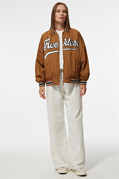 Polyester Kumaş Ribana Yaka Önü Nakışlı Kadın Bomber Ceket TABA