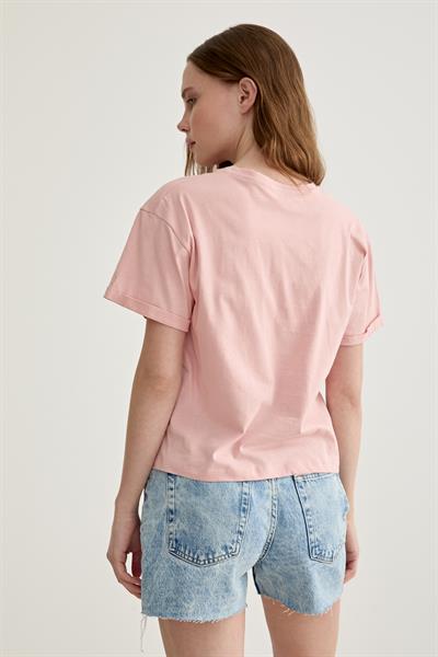 V Yaka Kol Katlama Detaylı Tshirt PUDRA