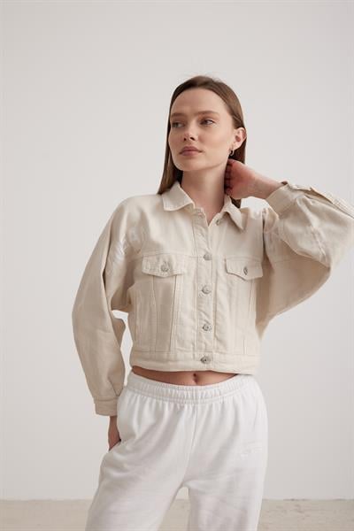 Yazı Detaylı Crop Kadın Kot Ceket TAŞ