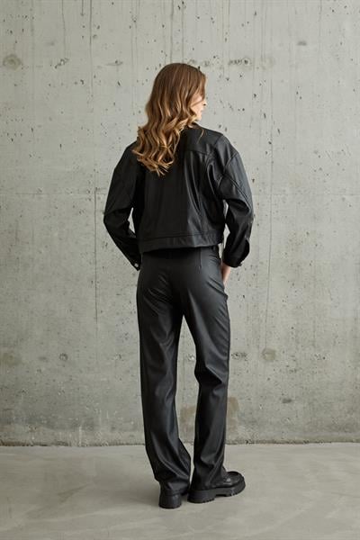 Zincir Detaylı Düğmeli Deri Ceket SİYAH