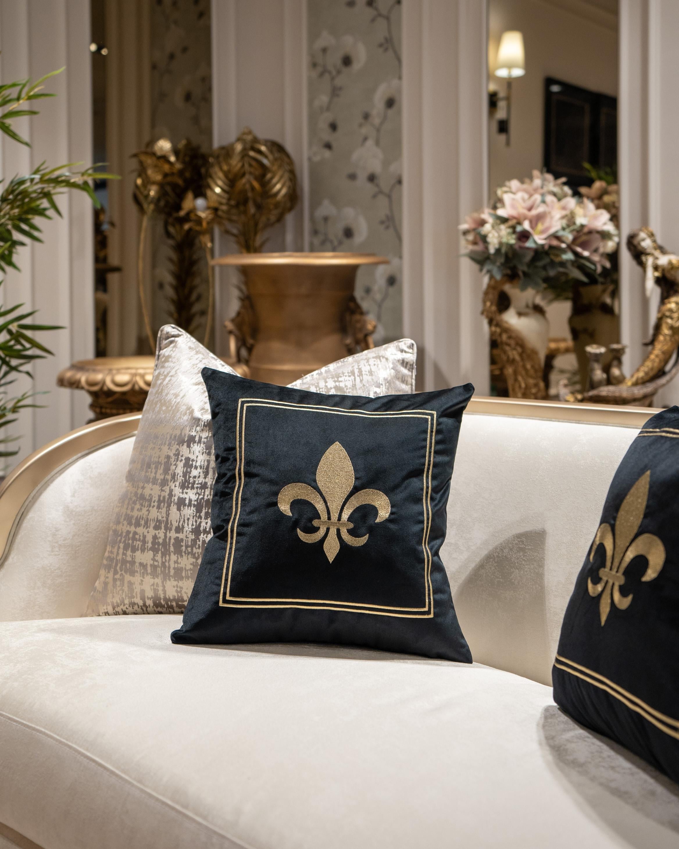 Refcrea Nakışlı Kırlent Kılıfı Fleur De Lis Modeli   