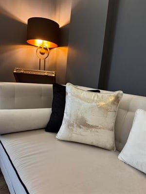 Soft Gold Desenli Kırlent Kılıfı Ekru - Gold