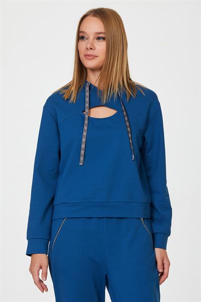Göğsü Cut Out Detaylı Kapşonlu S-Shirt 223-2108