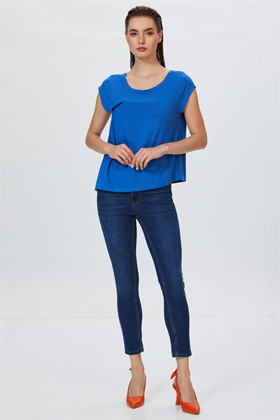 Kayık Yaka Şerit Aksesuarlı Bluz 022-1050