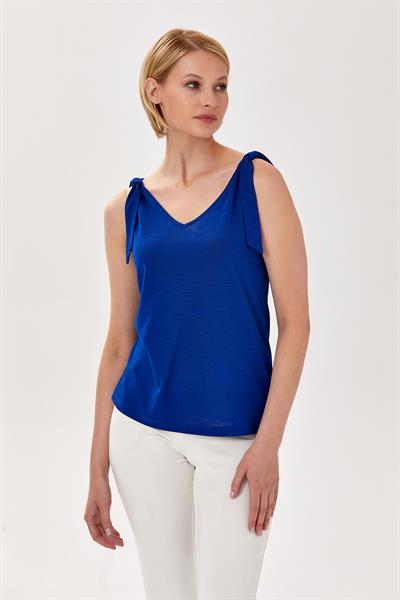 Omuzları Fiyonklu Kolsuz Bluz 024-1008
