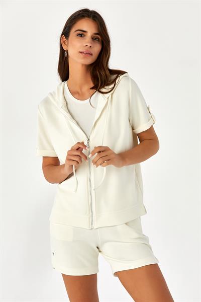 Önü Fermuarlı Kapüşonlu Kısa Kol Cepli S-Shirt 024-2108