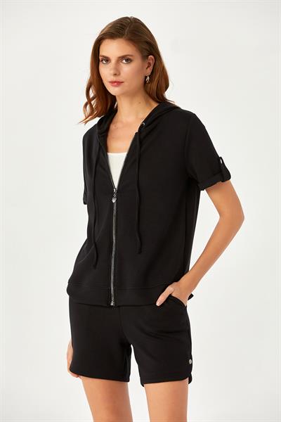 Önü Fermuarlı Kapüşonlu Kısa Kol Cepli S-Shirt 024-2108